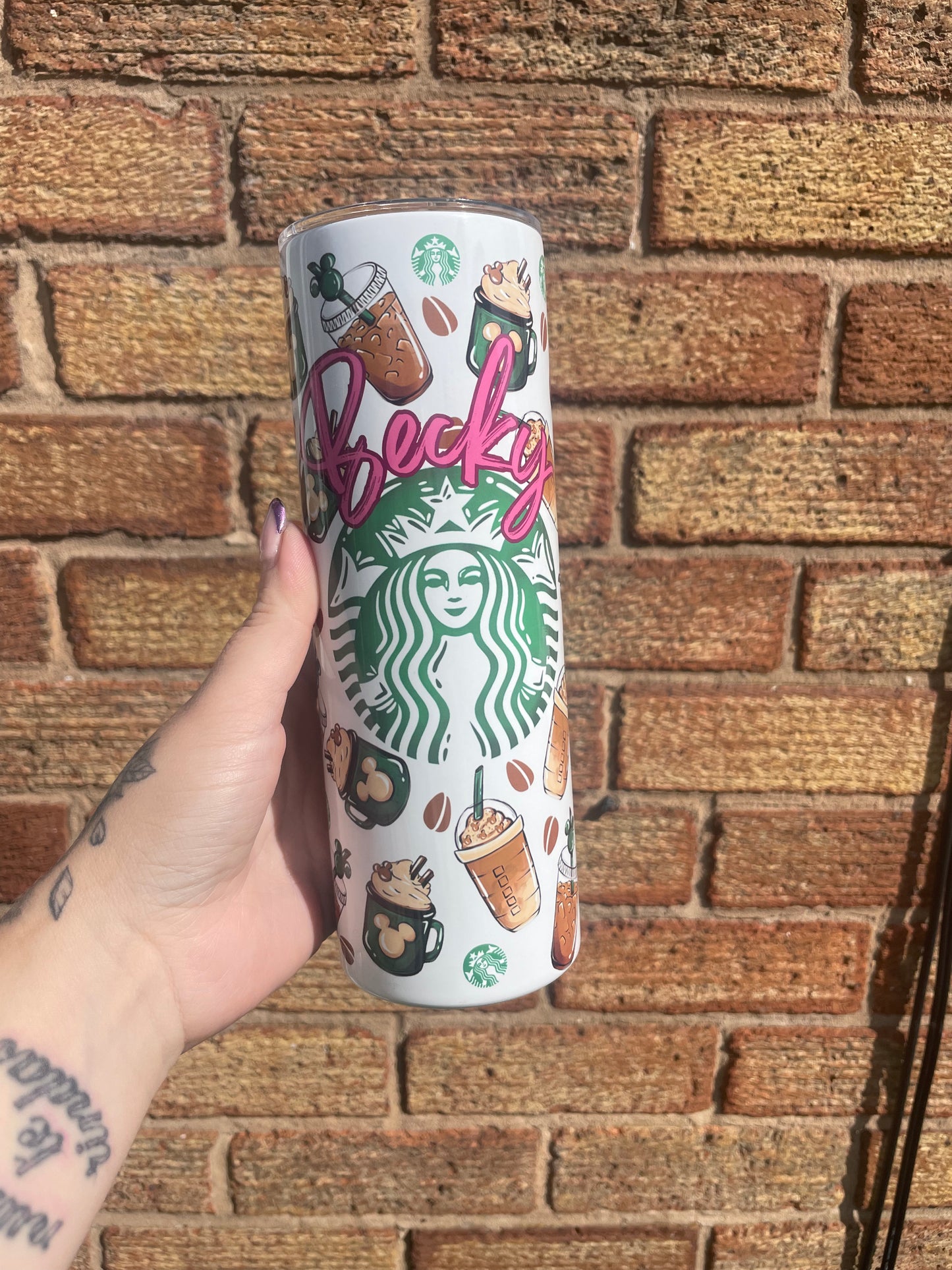 Custom tumblers 🤍