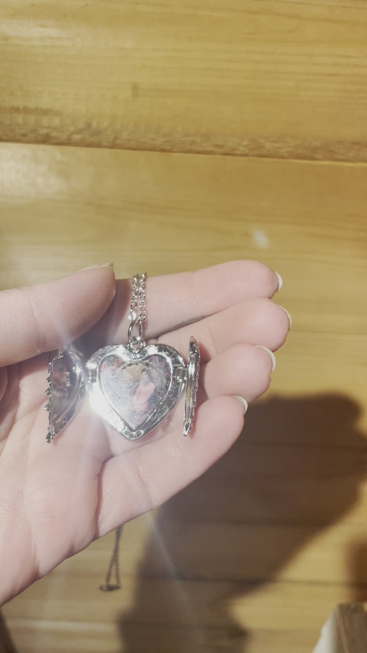 Angel locket 🕊️🤍